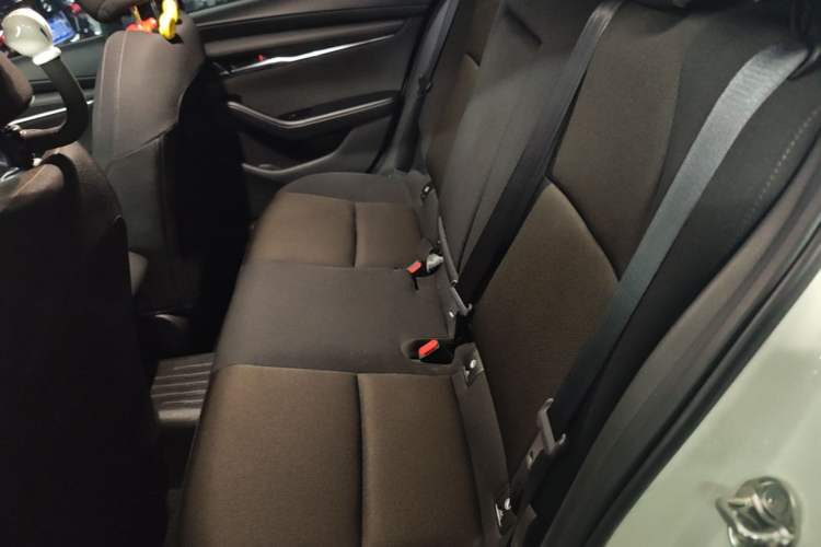 Used Mazda 3 Axela 2021 2.0L Automatic ZhiXuan Edition Left Rear Seat