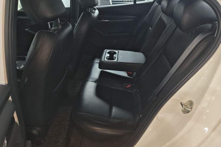 Used Mazda 3 Axela 2021 2.0L Automatic Zhiqing Edition Left Rear Seat