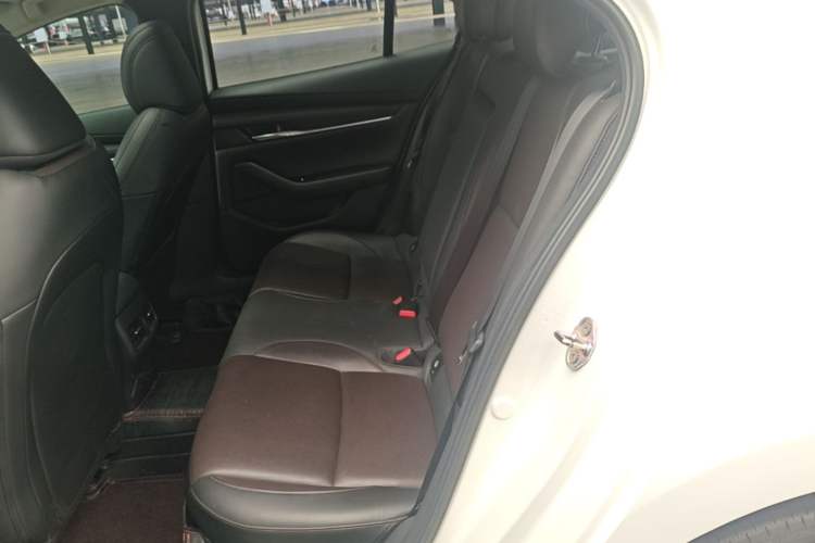 Used Mazda 3 Axela 2021 2.0L Automatic Zhiya Edition Left Rear Seat