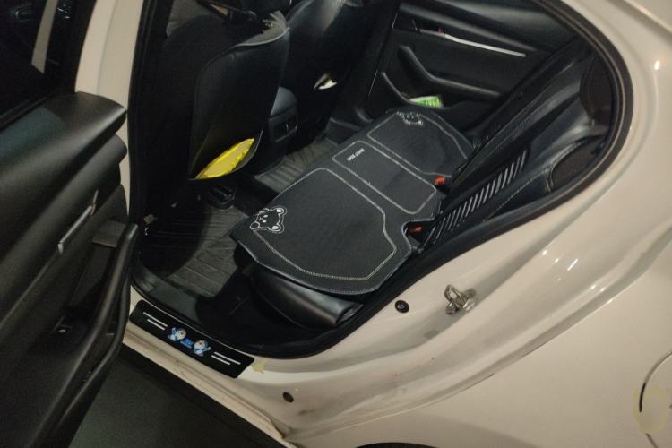 Used Mazda 3 Axela 2021 1.5L Automatic ZhiMei Edition Left Rear Seat