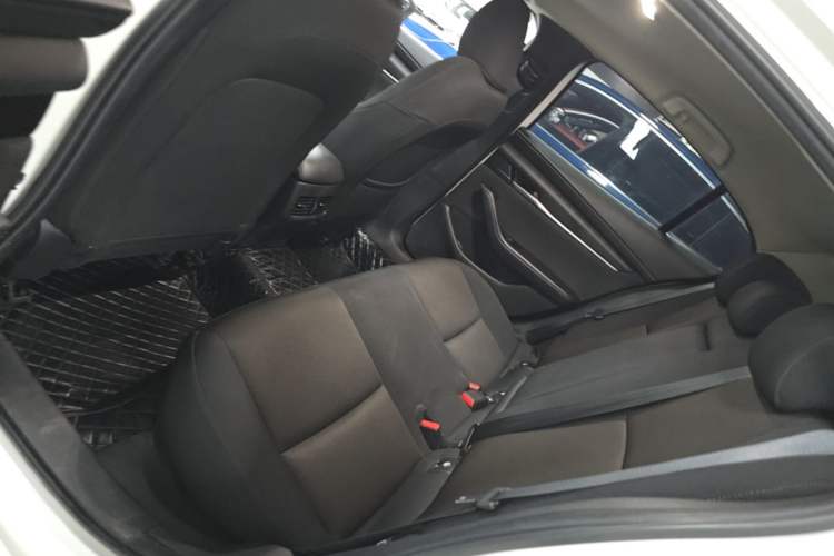 Used Mazda 3 Axela 2021 2.0L Automatic Zhiqing Edition Left Rear Seat