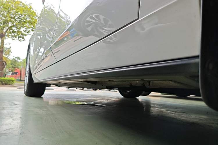 Used Mazda 3 Axela 2021 2.0L Automatic ZhiXuan Edition Left Side Sill