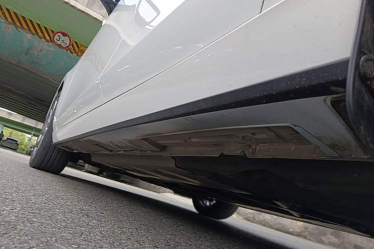 Used Mazda 3 Axela 2021 2.0L Automatic Zhiya Edition Left Side Sill