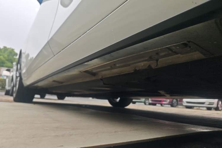 Used Mazda 3 Axela 2021 2.0L Automatic Zhiya Edition Left Side Sill