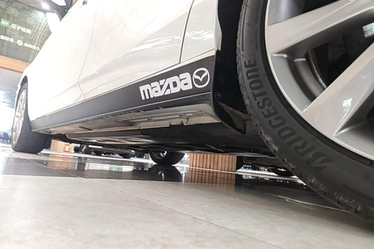 Used Mazda 3 Axela 2021 2.0L Automatic Zhi Rui Edition Left Side Sill