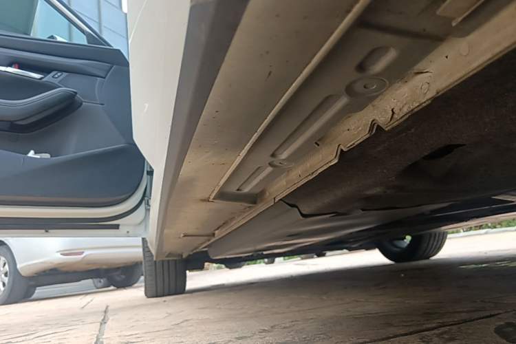 Used Mazda 3 Axela 2021 2.0L Automatic ZhiXuan Edition Left Side Sill