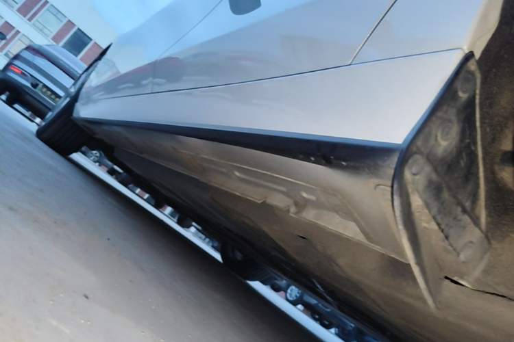 Used Mazda 3 Axela 2021 2.0L Automatic ZhiXuan Edition Left Side Sill