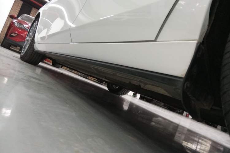 Used Mazda 3 Axela 2021 2.0L Automatic ZhiXuan Edition Left Side Sill