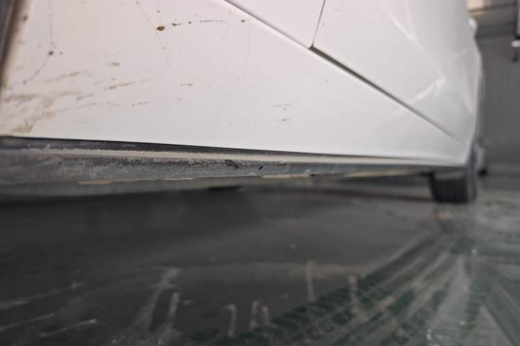 Used Mazda 3 Axela 2021 2.0L Automatic ZhiXuan Edition Left Side Sill