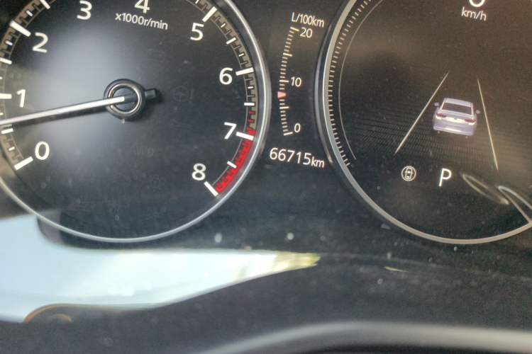Used Mazda 3 Axela 2021 2.0L Automatic ZhiXuan Edition Odometer Close Up