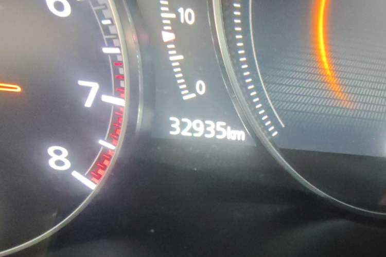 Used Mazda 3 Axela 2021 2.0L Automatic Zhiya Edition Odometer Close Up