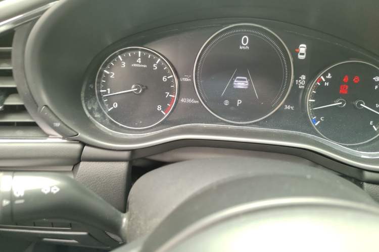 Used Mazda 3 Axela 2021 2.0L Automatic Zhiya Edition Odometer Close Up