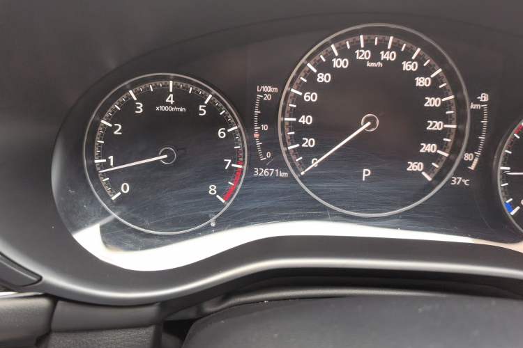 Used Mazda 3 Axela 2021 2.0L Automatic Zhiya Edition Odometer Close Up