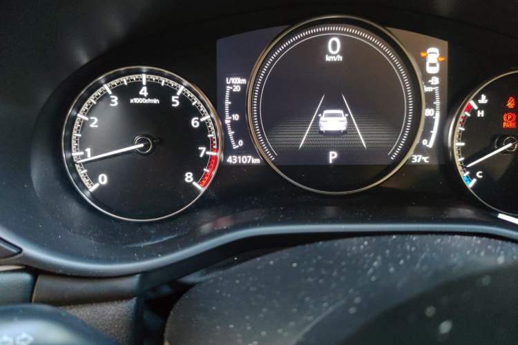Used Mazda 3 Axela 2021 2.0L Automatic Zhiqing Edition Odometer Close Up