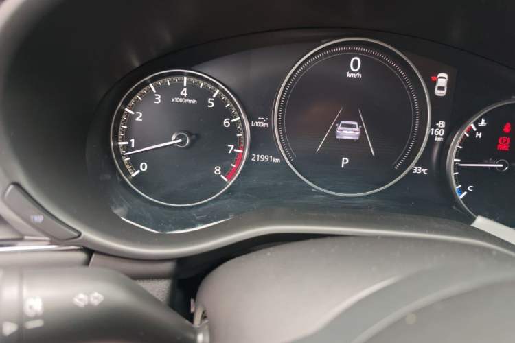 Used Mazda 3 Axela 2021 2.0L Automatic Zhiya Edition Odometer Close Up