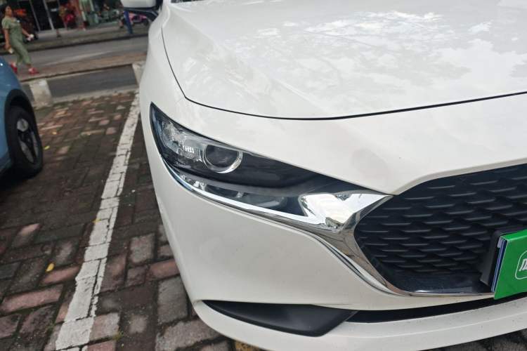 Used Mazda 3 Axela 2021 2.0L Automatic Zhiqing Edition Right Front Headlight