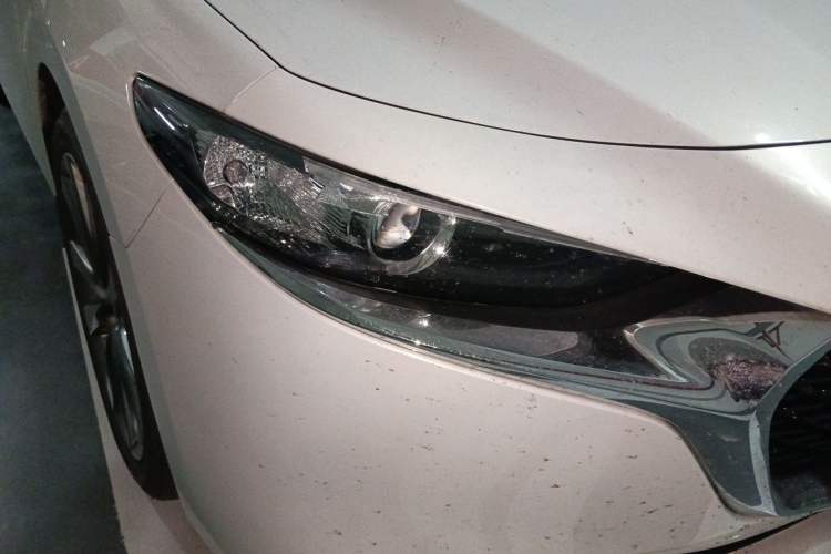 Used Mazda 3 Axela 2021 2.0L Automatic Zhiya Edition Right Front Headlight