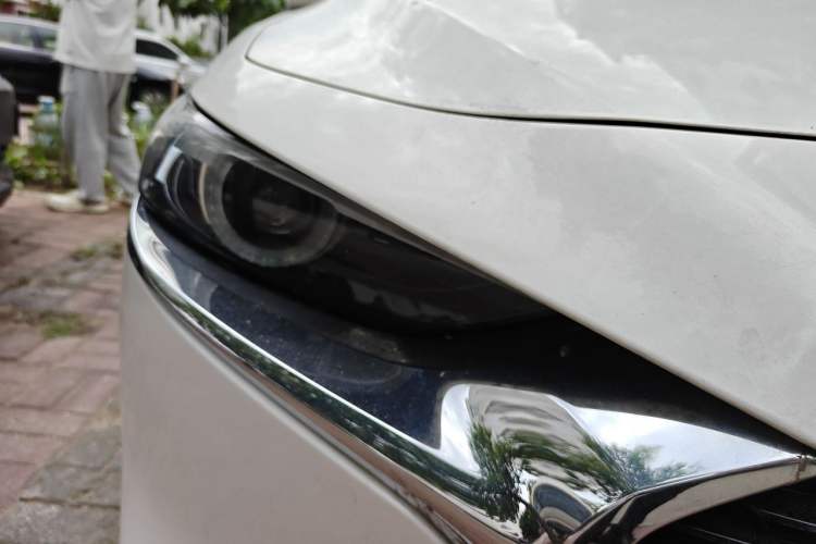 Used Mazda 3 Axela 2021 2.0L Automatic Zhiyao Edition Right Front Headlight