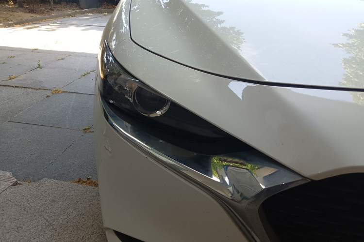 Used Mazda 3 Axela 2021 1.5L Automatic Zhiyue Edition Right Front Headlight