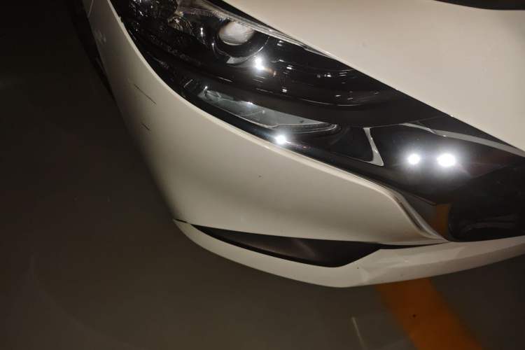 Used Mazda 3 Axela 2021 1.5L Automatic ZhiMei Edition Right Front Headlight