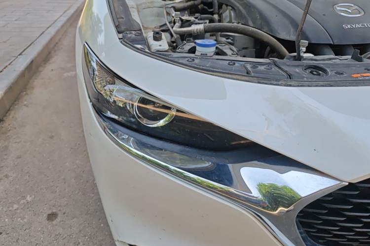 Used Mazda 3 Axela 2021 2.0L Automatic ZhiXuan Edition Right Front Headlight