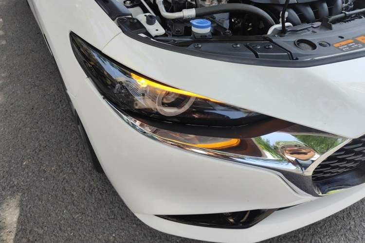 Used Mazda 3 Axela 2021 2.0L Automatic Zhiyao Edition Right Front Headlight