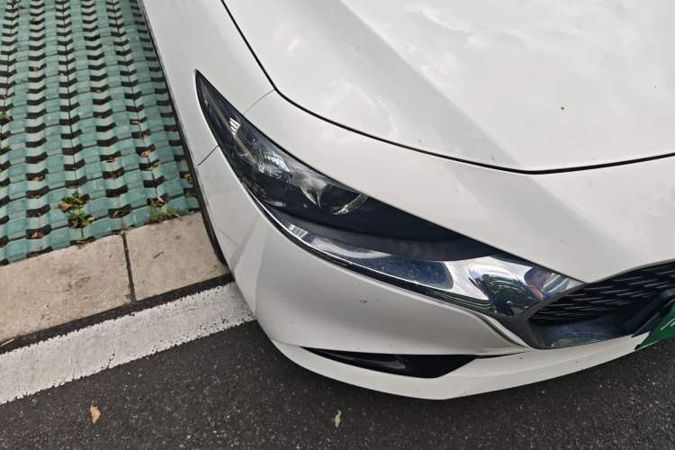 Used Mazda 3 Axela 2021 2.0L Automatic Zhiya Edition Right Front Headlight