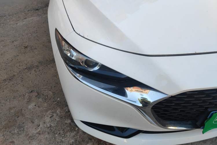 Used Mazda 3 Axela 2021 2.0L Automatic Zhiya Edition Right Front Headlight