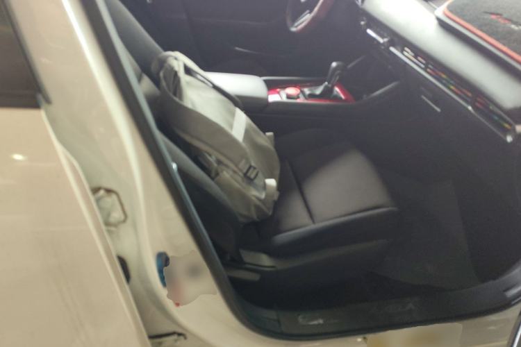 Used Mazda 3 Axela 2021 1.5L Automatic ZhiMei Edition Right Front Seat