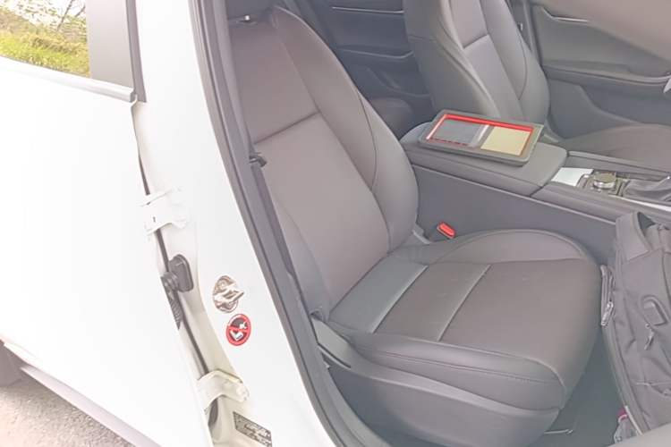 Used Mazda 3 Axela 2021 2.0L Automatic Zhiya Edition Right Front Seat