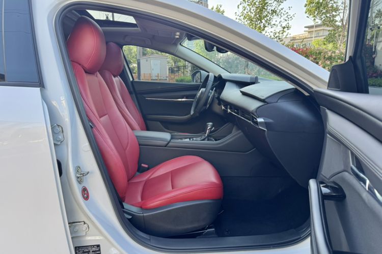 Used Mazda 3 Axela 2021 2.0L Automatic ZhiXuan Edition Right Front Seat