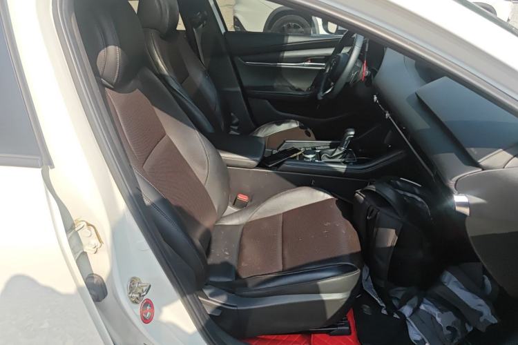 Used Mazda 3 Axela 2021 2.0L Automatic Zhiya Edition Right Front Seat