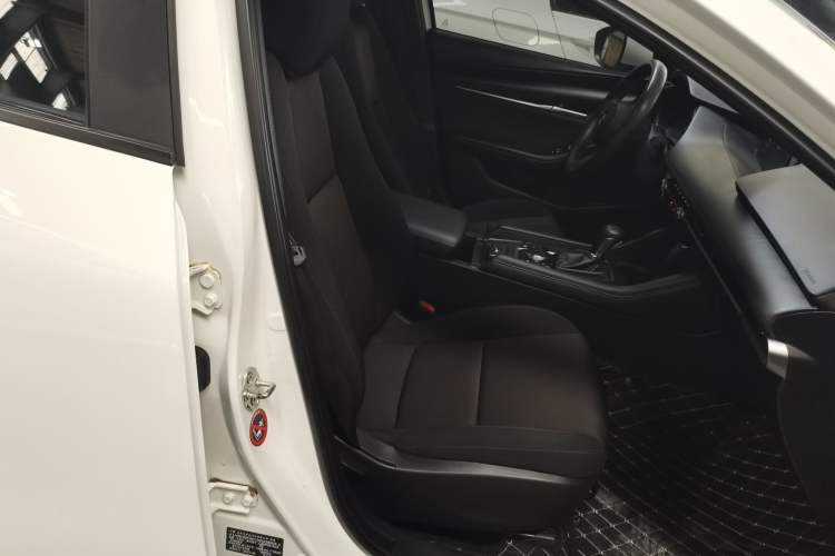Used Mazda 3 Axela 2021 2.0L Automatic Zhiqing Edition Right Front Seat