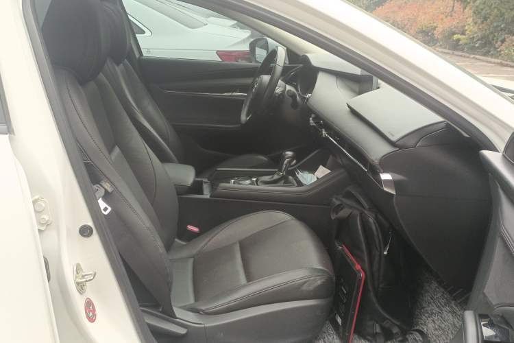 Used Mazda 3 Axela 2021 2.0L Automatic Zhiyao Edition Right Front Seat
