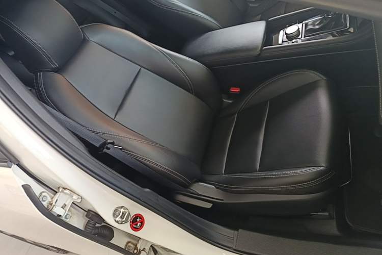 Used Mazda 3 Axela 2021 2.0L Automatic ZhiXuan Edition Right Front Seat