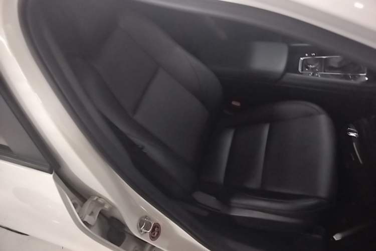 Used Mazda 3 Axela 2021 2.0L Automatic Zhiya Edition Right Front Seat