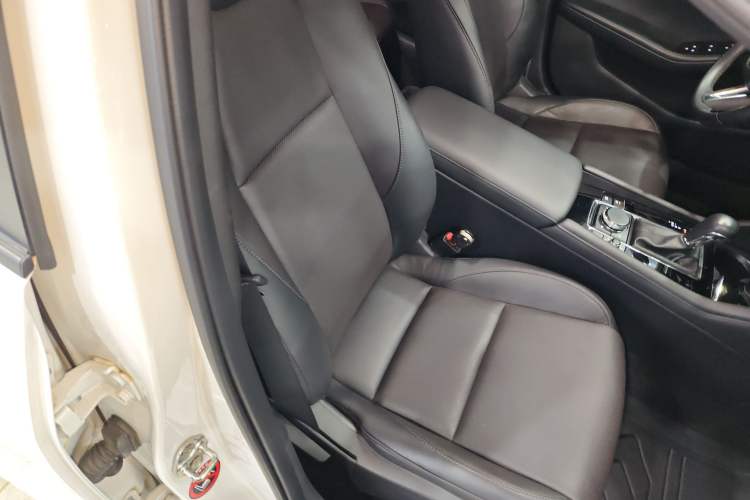 Used Mazda 3 Axela 2021 2.0L Automatic Zhiya Edition Right Front Seat