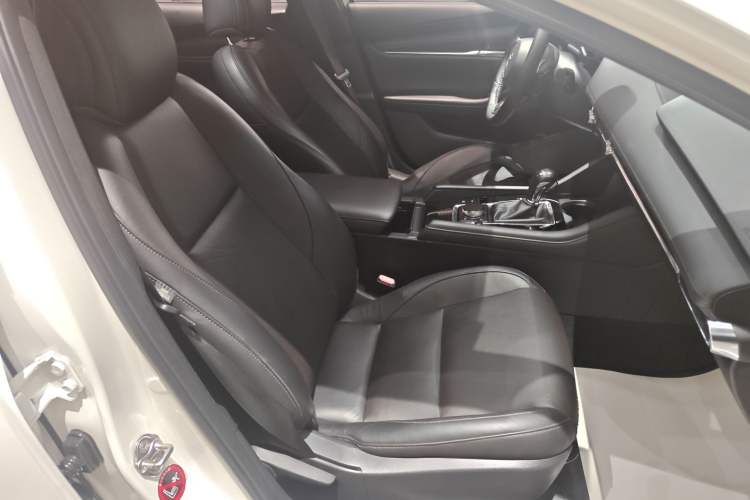 Used Mazda 3 Axela 2021 2.0L Automatic Zhiyao Edition Right Front Seat