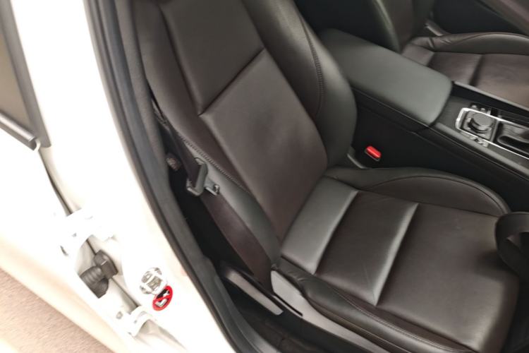 Used Mazda 3 Axela 2021 2.0L Automatic Zhiya Edition Right Front Seat