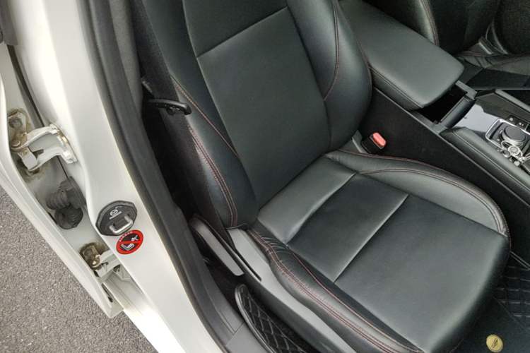 Used Mazda 3 Axela 2021 2.0L Automatic ZhiXuan Edition Right Front Seat