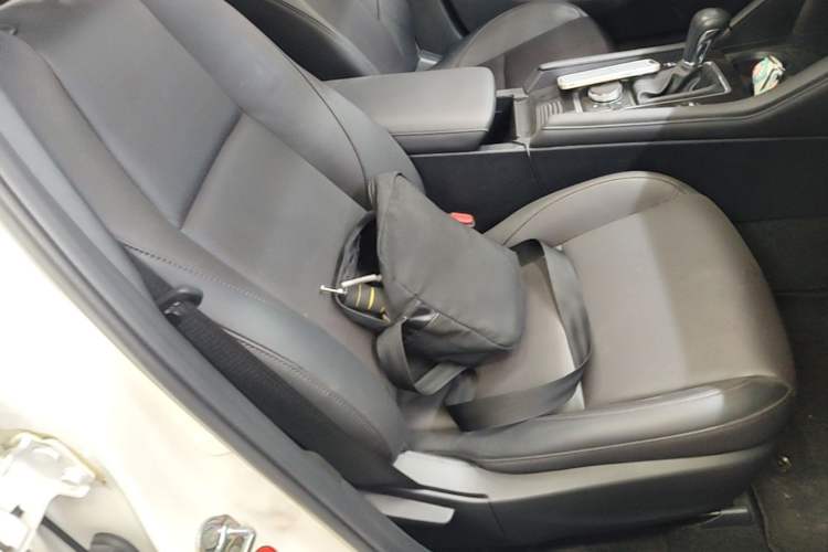Used Mazda 3 Axela 2021 2.0L Automatic Zhiyao Edition Right Front Seat