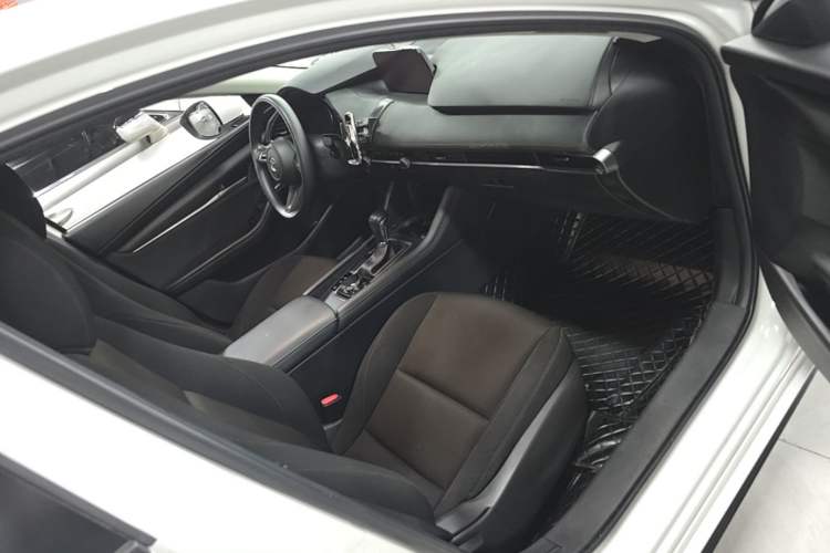 Used Mazda 3 Axela 2021 2.0L Automatic Zhiqing Edition Right Front Seat