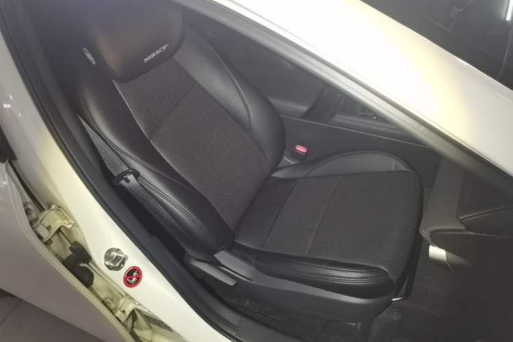 Used Mazda 3 Axela 2021 2.0L Automatic Zhiqing Edition Right Front Seat