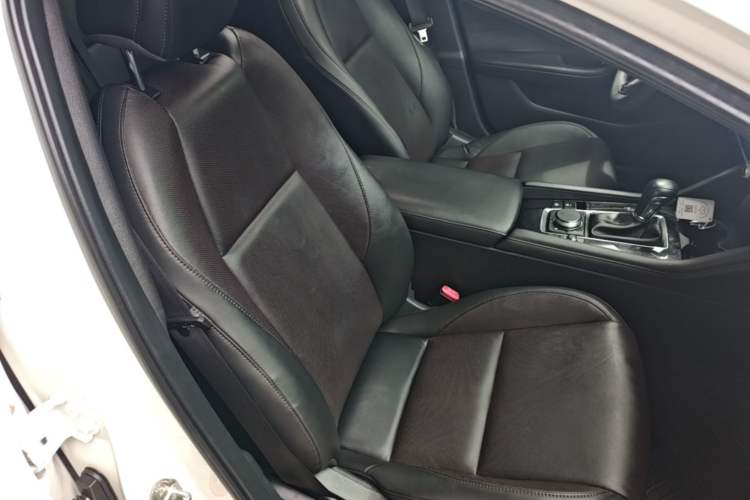 Used Mazda 3 Axela 2021 2.0L Automatic Zhiya Edition Right Front Seat