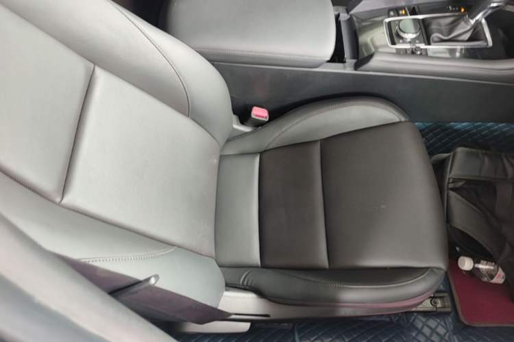 Used Mazda 3 Axela 2021 2.0L Automatic Zhi Rui Edition Right Front Seat