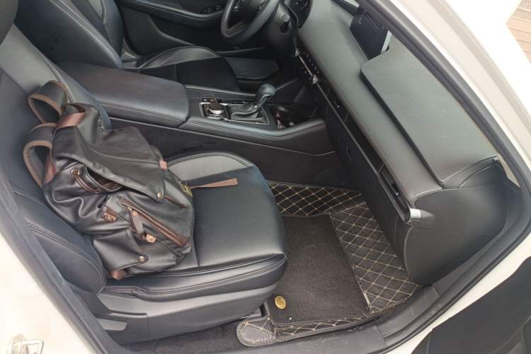 Used Mazda 3 Axela 2021 1.5L Automatic Zhiyue Edition Right Front Seat