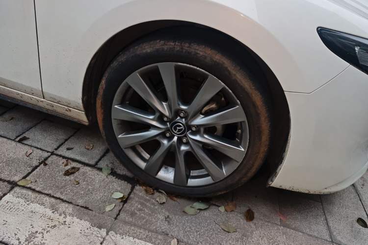 Used Mazda 3 Axela 2021 2.0L Automatic Zhiya Edition Right Front Wheel Hub