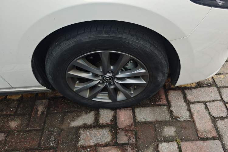 Used Mazda 3 Axela 2021 2.0L Automatic Zhiqing Edition Right Front Wheel Hub