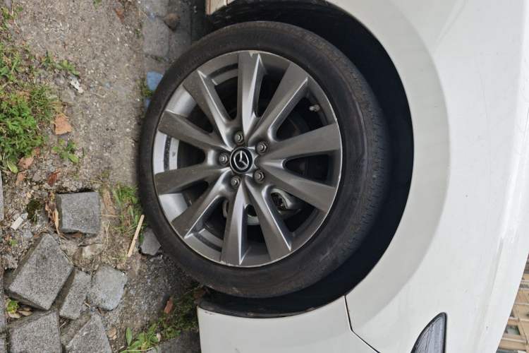 Used Mazda 3 Axela 2021 2.0L Automatic Zhiya Edition Right Front Wheel Hub