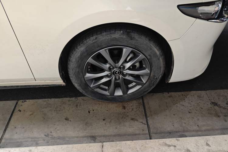Used Mazda 3 Axela 2021 1.5L Automatic ZhiMei Edition Right Front Wheel Hub